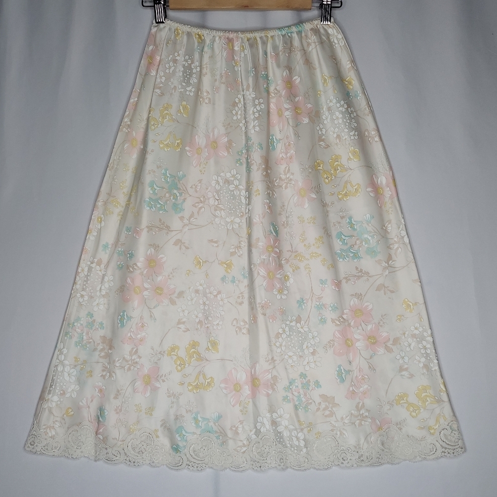 Christian Dior Vtg Half Slip Lrg Floral Logo UNION Swiftie Pastel Fairycore 60s